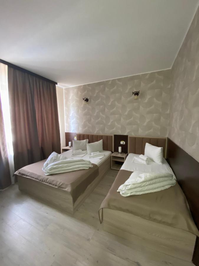 Pensiunea Damiro Orşova Extérieur photo